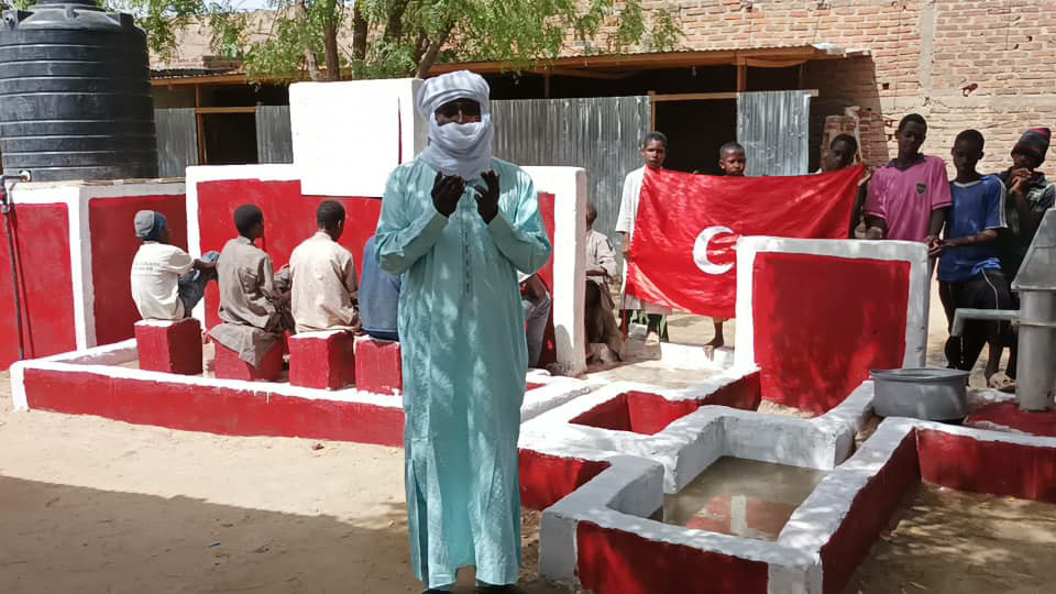 Yeşeren Gönüller Derneği, Afrika'da Şadırvanlı Su Kuyusu Açtı!